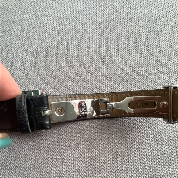 GORGEOUS Mens GUCCI BLACK dial watch 🔥🔥 - Picture 9 of 14